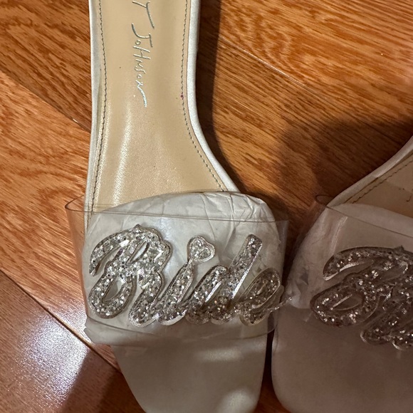 Betsy Johnson Bride Slides - Picture 2 of 5